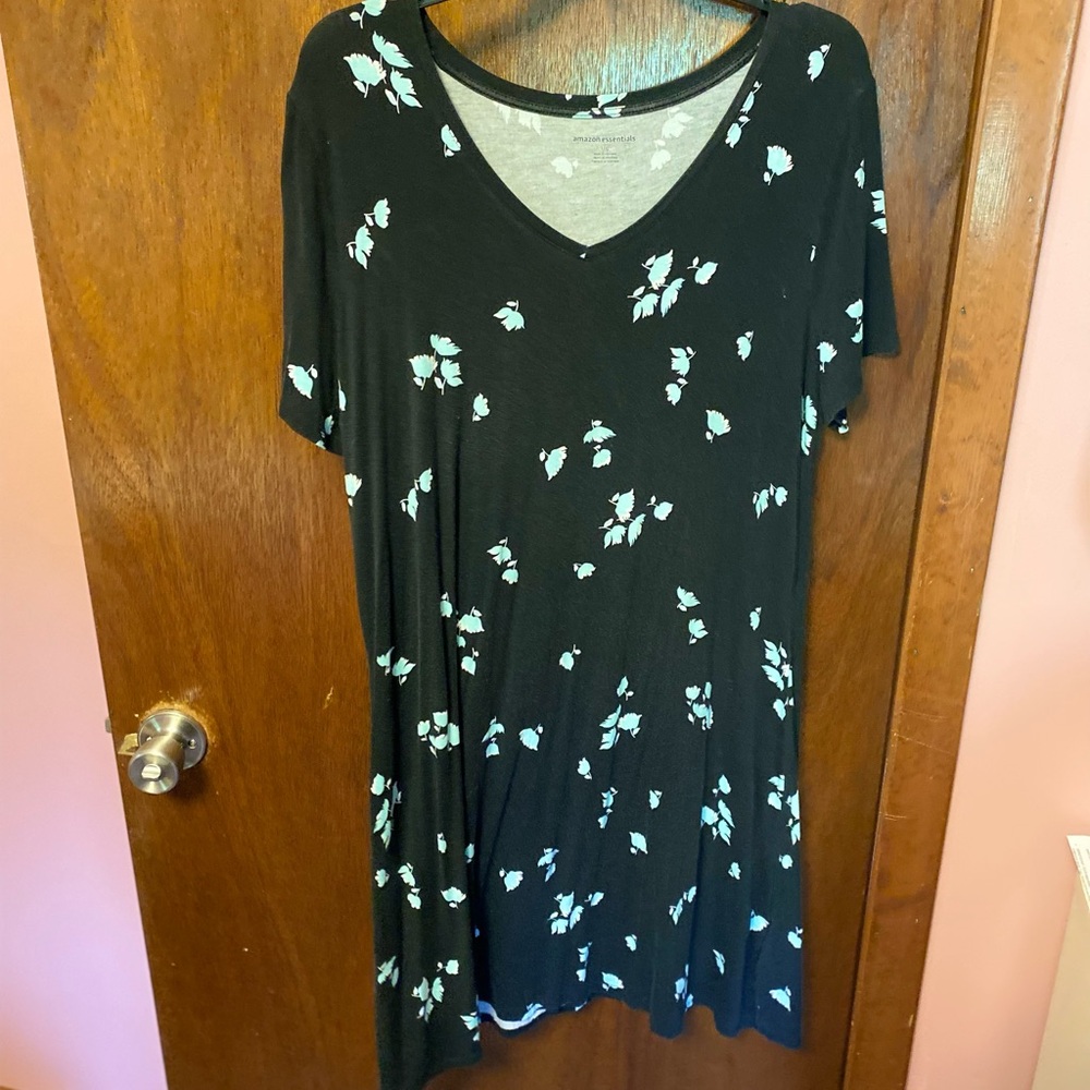 Amazon Essentials Black Floral Short Sleeve Dress